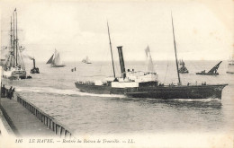 Le Havre * Le Port * Rentrée Du Bateau Vapeur De Trouville - Portuario