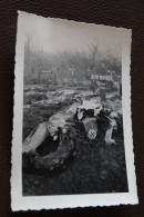 RARE, Photo Ancienne,enterrement 1941,gerbe De Fleurs Allemande...pour Remy Mathieu,10,5 Cm/8 Cm. - Oorlog, Militair