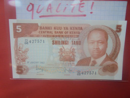 KENYA 5 SHILLINGS 1982 Peu Circuler Belle Qualité (B.29) - Kenia