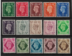 GREAT BRITAIN 1937 DARK COLOURS SET SG 462/475 UNMOUNTED MINT Cat £45 - Unused Stamps