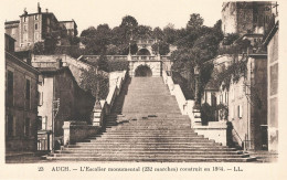 AUCH : L'ESCALIER MONUMENTAL (232 MARCHES) CONSTRUIT EN 1864 - Auch