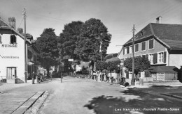 Suisse - NE - Les VERRIERES - Frontière Franco-Suisse - Douanes, Pompe à Essence Shell - Voyagé 1952 (2 Scans) - Les Verrières