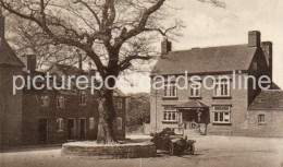 CAVERSWALL RED HOUSE HOTEL OLD B/W POSTCARD STAFFORDSHIRE - Stoke-on-Trent