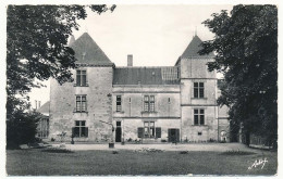 CPSM Dentelée 9 X 14 Deux-Sèvres COULONGES Hôtel De Ville (Côté Parc) - Le Château - Coulonges-sur-l'Autize