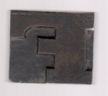 CARACTERE D'IMPRIMERIE BOIS Typographie Vintage Wooden Printer Block Lettre F - Andere & Zonder Classificatie