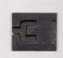 CARACTERE D'IMPRIMERIE BOIS Typographie Vintage Wooden Printer Block Lettre E - Other & Unclassified