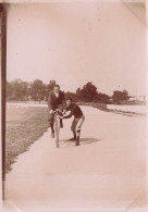 Courbevoie * 1897 * Au Vélodrome , Coureur Cycliste René BORDINCKX * Vélo Cyclisme * Photo Ancienne 8.8x6.4cm - Courbevoie