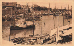 Royan * Vue Sur Le Port * Bateaux - Royan