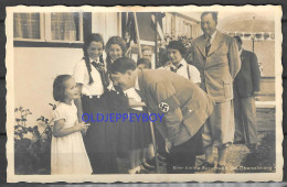 RARE NAZI Germany ADOLF HITLER WITH CHILDREN PHOTO POSTCARD RPPC By HOFFMANN EINE KLEINE BESUCHERIN AUF OBERSALZBERG  - Guerre 1939-45