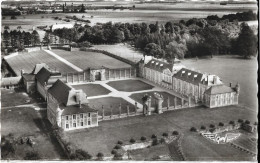 27  Le Neubourg - Chateau  Du  Champ De Bataille - Le Neubourg