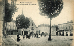 CPA 24 - Eymet - Place Du Marché Et Les Couverts - Eymet