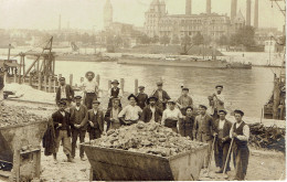 Aaa Carte Photo A Localiser Refection Des Berges (seine) Ouvriers Wagonnets  TOP - To Identify