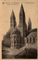 Tournai - La Cathédrale,vue De La Place Des Acacias - Tournai