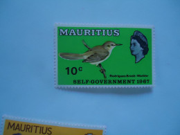 MAURITIUS  MNH  STAMPS  BIRDS BIRDS 1967 - Perroquets & Tropicaux