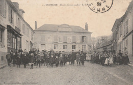 80 - OISEMONT - Ecoles Communales - La Sortie - Oisemont