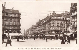 Paris * 1er * La Rue De Rivoli * Place De L'hôtel De Ville - Distrito: 01