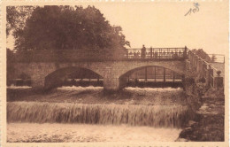 BELGIQUE - Couvin - Hôtel St. ROCH - La Cascade - Pont - Figure Solitaire - Carte Postale Ancienne - Couvin