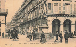 Paris * 1er * La Rue Des Pyramides Et Statue De Jeanne D'arc * Attelage - District 01