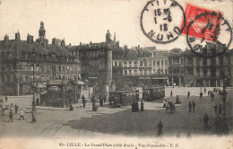 Lille * La Grand Place , Côté Droit * Vue D'ensemble * Tram Tramway - Lille