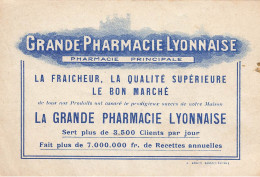 Lyon * Grande Pharmacie Lyonnaise Docteur G. BRIENS Pharmacien * Carte De Visite Ancienne * + Pub Au Dos - Autres & Non Classés