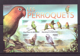 BURUNDI 2011 PERROQUETS  YVERT N°B160 NEUF MNH** - Perroquets & Tropicaux