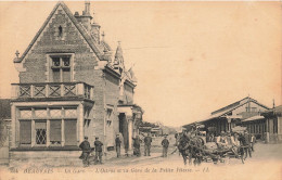 Beauvais * La Gare * Le Bureau De L'octroi Et Gare De La Petite Vitesse * Attelage - Beauvais