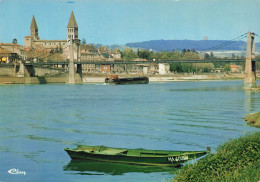 Tournus * Le Pont Suspendu Et L'église St Philibert * Péniche Batellerie - Autres & Non Classés