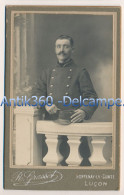 Photographie Ancienne CDV Portrait D'un Militaire Photographe Grasset à Luçon Vendée - Anonieme Personen