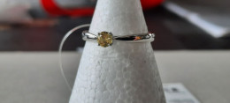 14k (.585) Witgouden Ring Met Gele Saffier - Anelli