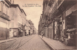 Cannes * La Rue D'antibes * Photographie ROBERT * Débit De Tabac Tabacs - Cannes