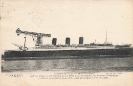 Bateau * Le Paquebot PARIS , Compagnie Générale Transatlantique * Grue - Steamers