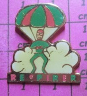 1218a Pin's Pins / Beau Et Rare / SPORTS / PARACHUTE NUAGE RESPIRER - Paracadutismo