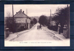 02. Vic Sur Aisne. L'avenue De La Gare (vue Prise Du Pont) - Vic Sur Aisne