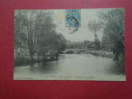 CPA  VILLEMEUX  BORDS DE L'EURE  VUE PRISE PRES DU MOULIN  ANIMEE EN PETIT DANS BARQUE  VOYAGEE 1904 TIMBRE - Villemeux-sur-Eure