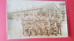 Carte Photo  Souvenir D'une Bande D'alsaciens à Verdun , Militaire - Sonstige & Ohne Zuordnung