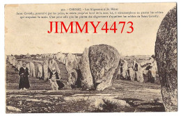 CPA - CARNAC - Les Alignements Du Ménec - Menhirs ( Allée Bien Animée ) N° 931 - Edit. Laurent Nel - Dolmen & Menhire