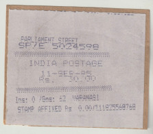 Indien India Postage Rs. 30.00 11-SEP-95 Parliament Street Varanasi "STAMP AFFIXED Rs" Auf Fragment - Usados