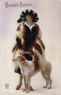 FANTAISIE - Femme Au Chapeau Et Son Chien - Levrier - Carte Postale Ancienne - Women