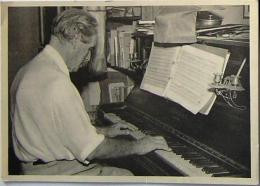 CPM Albert SCHWEITZER Lambaréné (Gabon) : Le Docteur Au Piano Jouant Une Cantate De Bach. Photo De Richard Kirk 1956. - Premio Nobel