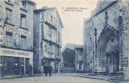 Lusignan * Place Et Portail De L'église * épicerie Nouvelle - Lusignan