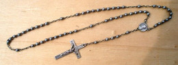 CHAPT-145 Chapelet D'enfant Grains Ronds Métal,croix Et Christ Probable En Ag,médaille Vierge,au Dos Le Sacré Coeur - Art Religieux