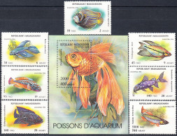 MADAGASCAR 1994, FAUNA, AQUARIUM FISHES, COMPLETE MNH SERIES With BLOCK In GOOD QUALITY, *** - Madagascar (1960-...)