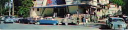 Royan * Automobiles Citroën 2cv + CITROEN DS * Place Et église Du Parc Notre Dame De L'assomption - Royan