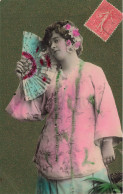 Mode * Carte Photo * Femme ( Artiste ? ) Avec éventail Et Habits  * Range * Paillettes - Mode