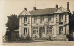 La Baule * Carte Photo * FAMILY HOUSE Avenue De La Pierre Percée Et Avenue Des Camélias * Villa ? - La Baule-Escoublac