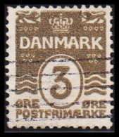 1905. DANMARK. Numeral. 3 Øre Grey. Perf. 12 3/4 With Variety MA Joint. AFA 44x. (Michel 44A Abart) - JF534058 - Used Stamps