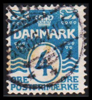 1905. DANMARK. Numeral. 4 Øre Blue. Perf. 12 3/4. Variety AR Joint AFA 45az. (Michel 45A Abart) - JF534059 - Unused Stamps