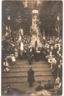 Dépt 76 - DARNÉTAL - Carte-photo CÉRÉMONIE Devant Le MONUMENT AUX MORTS - Darnétal