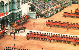 ROYAUME-UNI - England - Trooping The Colour - Horse Guards Parade - London - Animé - Colorisé - Carte Postale Ancienne - Otros & Sin Clasificación