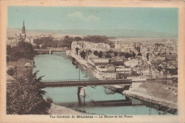 Mézières * Vue Générale De La Commune * La Meuse Et Les Ponts * Ligne Chemin De Fer - Andere & Zonder Classificatie